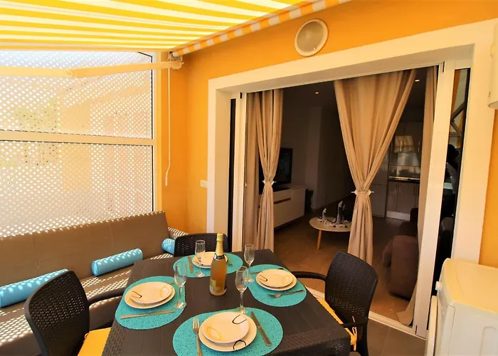 Zebra 3 Piscines Apartman