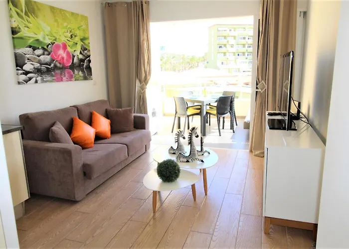 Zebra 3 Piscines Apartman