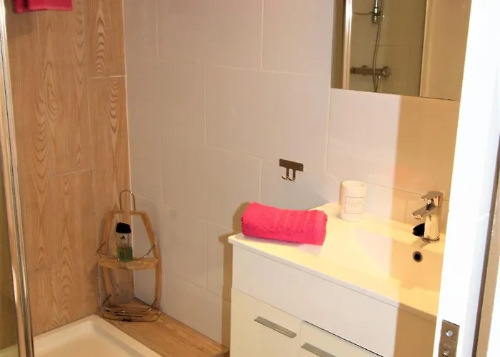 Zebra 3 Piscines Apartman *